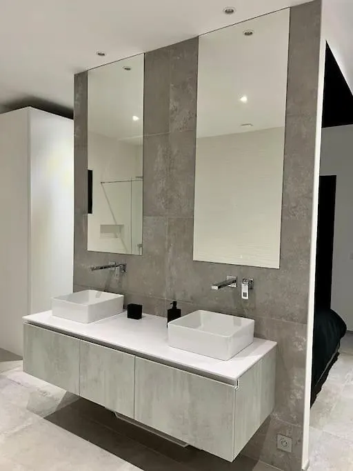 Magnifique Villa Contemporaine Fréjus